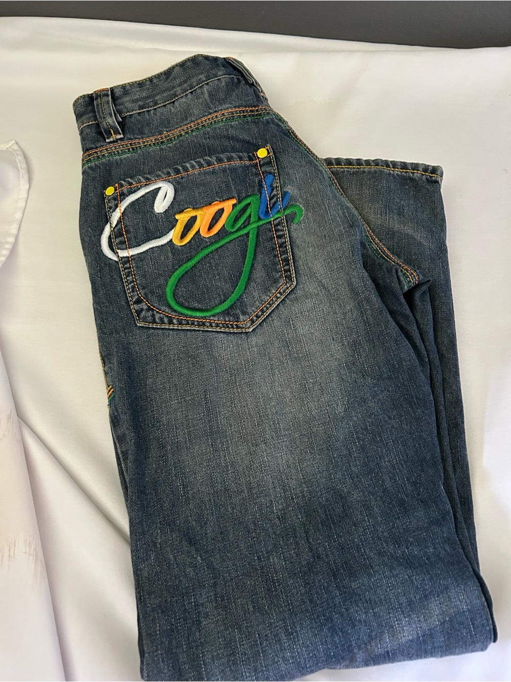Vintage Coogi Embroidered Back Pocket Jeans in Denim Blue